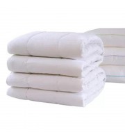 Одеяло 1.5-спальное 140х205 см микрофибра/холлофайбер белое
